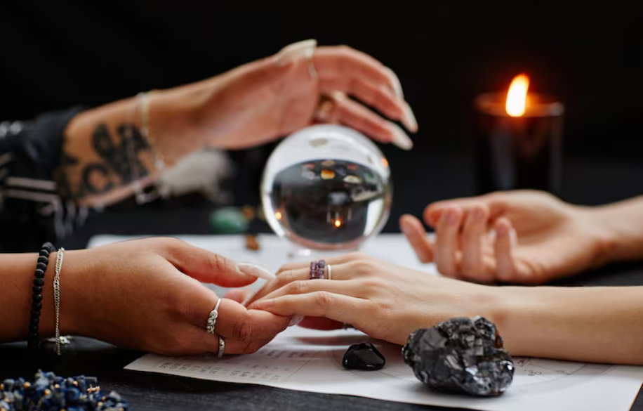 Astrology consultation session with the best astrologer in Lucknow